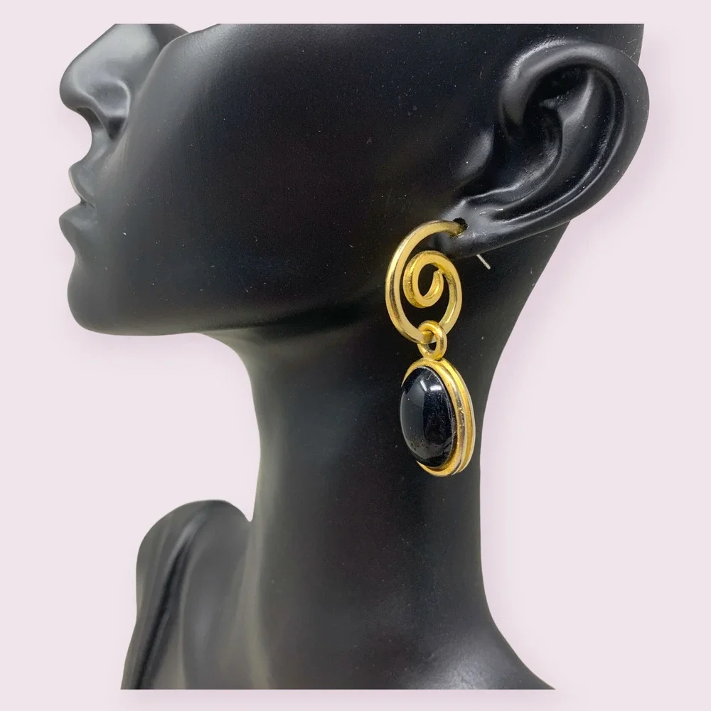 Vintage Reversible Earrings Black & White Oval Cabochon Dangle Gold Spiral